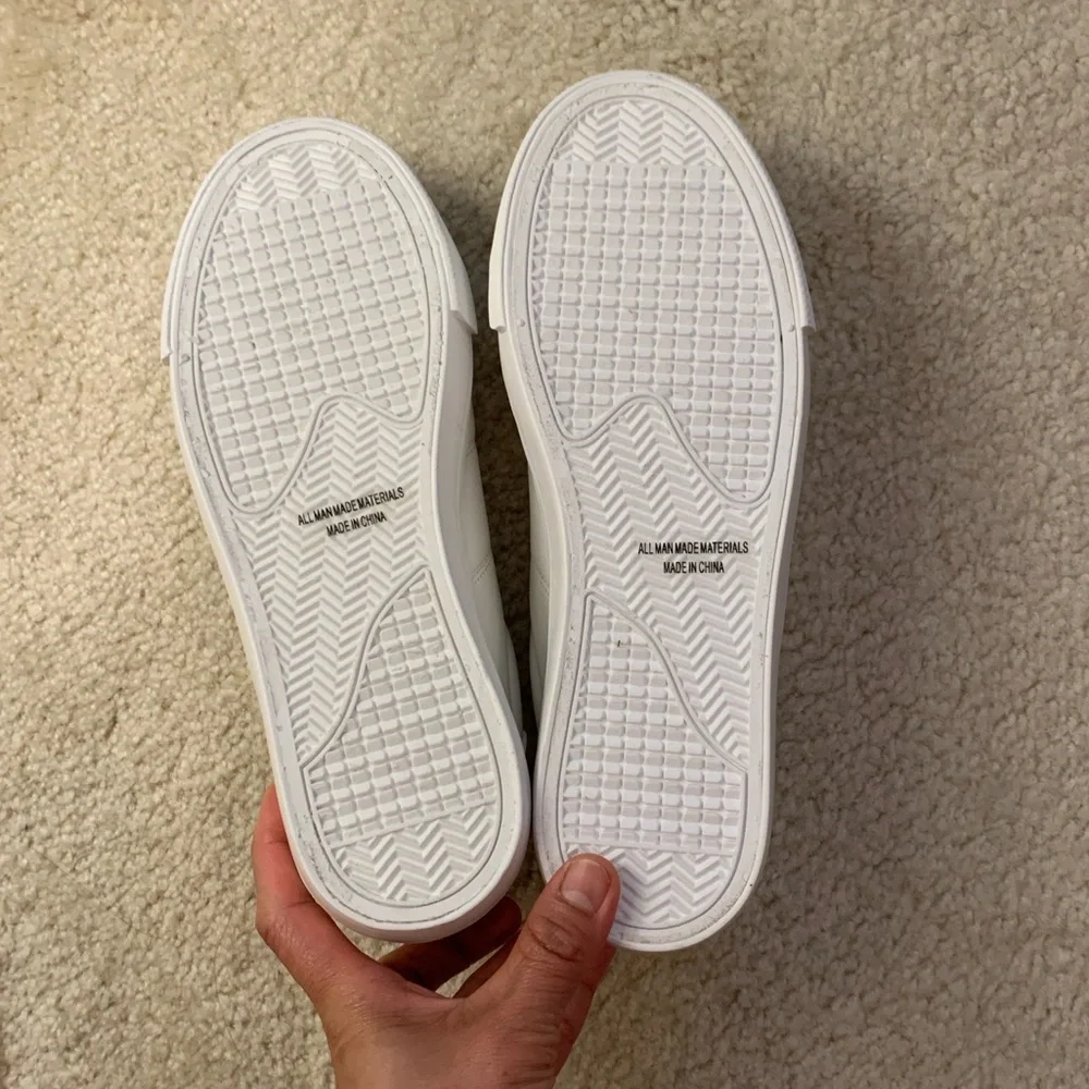 NWOB DV by Dolce Vita White Sneakers - Picture 7 of 9